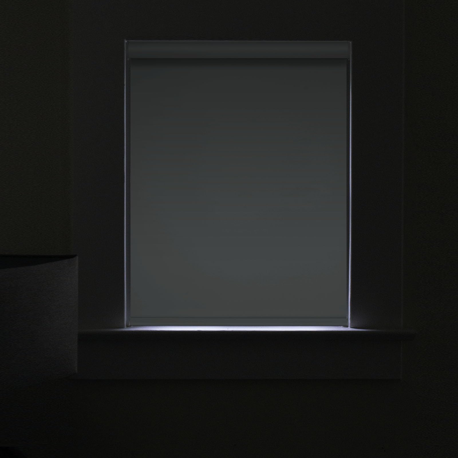 Changshade 100% Blackout Cordless Roller Shades